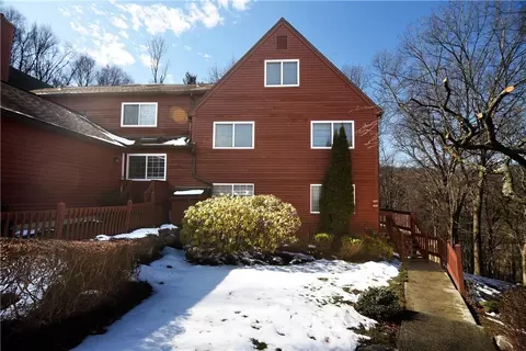 502 Apple Tree Ln, Southeast, NY 10509