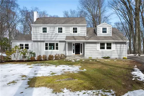 9 Susan Pl, Katonah, NY 10536