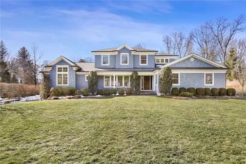 25 Evergreen Row, North Castle, NY 10504