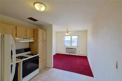 1 Lakeview Dr #6E, Peekskill, NY 10566