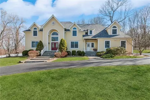 20 Blackberry Hill Rd, Katonah, NY 10536