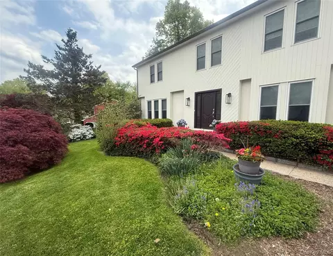 15 Devonshire Dr, White Plains, NY 10605