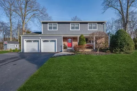 10 Green Hedges Ln, Orangetown, NY 10913