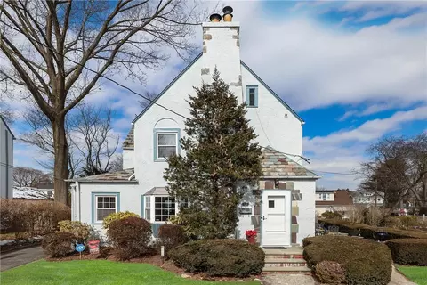 85 Harvard Dr, Greenburgh, NY 10530