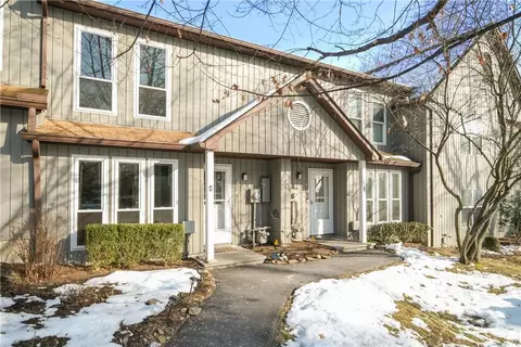 4 Elmwood Cir, Peekskill, NY 10566