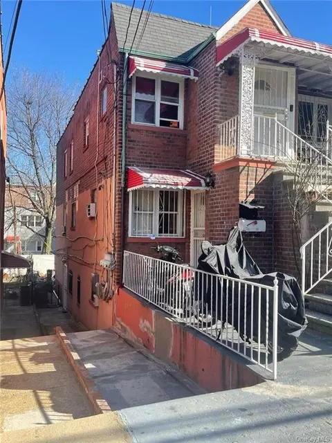 2928 Bouck Ave, New York, NY 10469