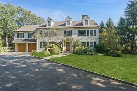 2 Cope Cir, Rye, NY 10580