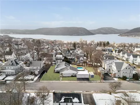 346 Ringgold St, Peekskill, NY 10566