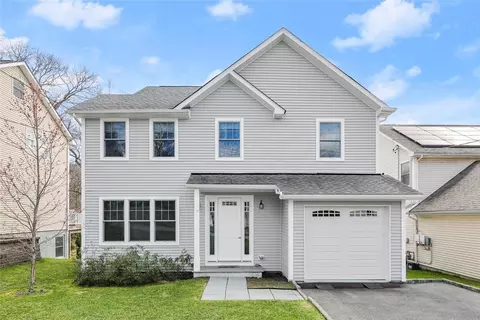 7 Woodale Pl, White Plains, NY 10604
