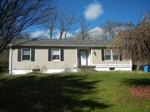 14 Curtin Ln, Marlboro, NY 12542