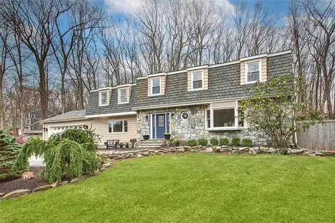 82 Todd Rd, Lewisboro, NY 10536