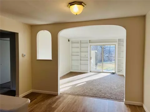 26 Cooper Rd #607, Arlington, NY 12603
