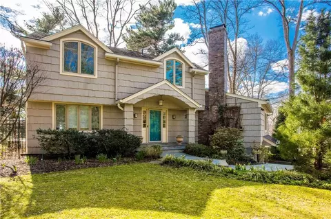 170 Revolutionary Rd, Briarcliff Manor, NY 10510