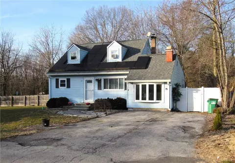 12 Seneca Ln, Wappinger, NY 12590