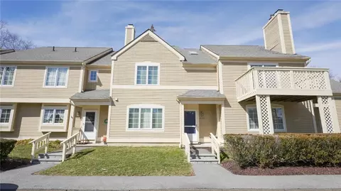 2103 Martingale Dr, Carmel Hamlet, NY 10512