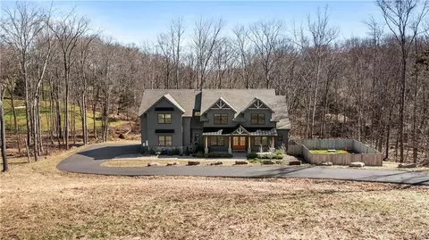 45 Fern Wood Way, Montgomery, NY 12549