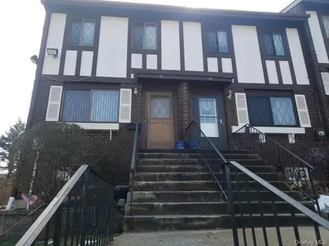 35 Buckingham Ct, Pomona, NY 10970