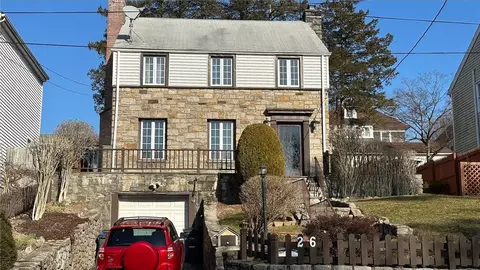 26 W Beech St, White Plains, NY 10604
