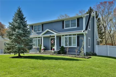 24 Jackson Dr, Stony Point, NY 10980