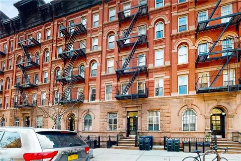 630 E 14th St #7, New York, NY 10009