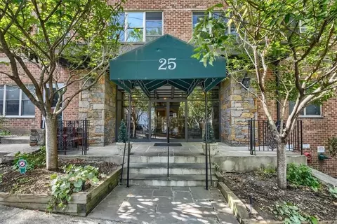 25 Franklin Ave #5C, White Plains, NY 10601