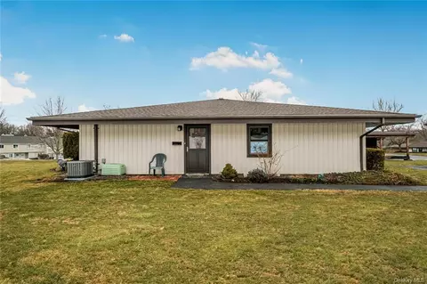5 Devon Ct #A, Yorktown, NY 10598