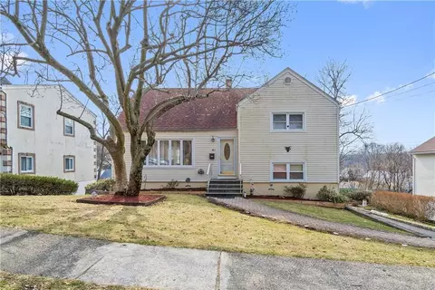 51 Pembrook Dr, Yonkers, NY 10710