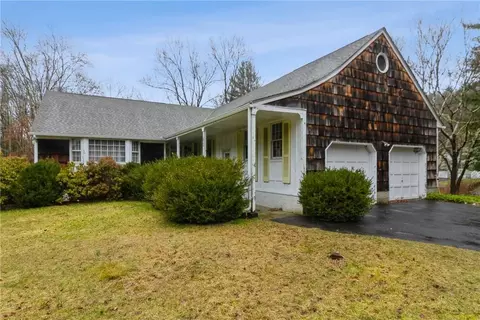 44 Millbrook Rd, Bedford, NY 10506