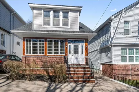 313 E 240th St, Bronx, NY 10470