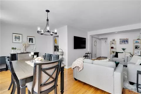 333 Bronx River Rd #523, Yonkers, NY 10704