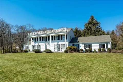 1 Round Hill Rd, New Castle, NY 10514