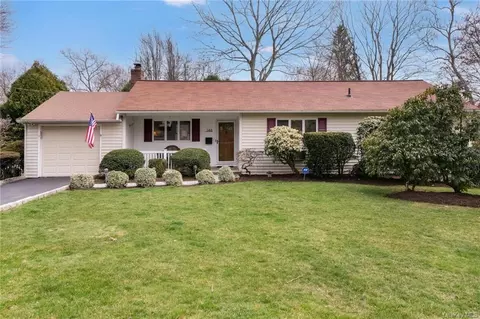 146 Schrade Rd, Briarcliff Manor, NY 10510