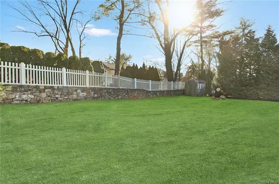 1115 Pinebrook Blvd, New Rochelle, NY 10804 28 Photos Movoto