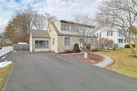 144 Wilbur Blvd, Poughkeepsie, NY 12603