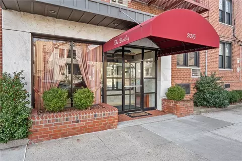 2015 Saint Paul Ave #6E, New York, NY 10461