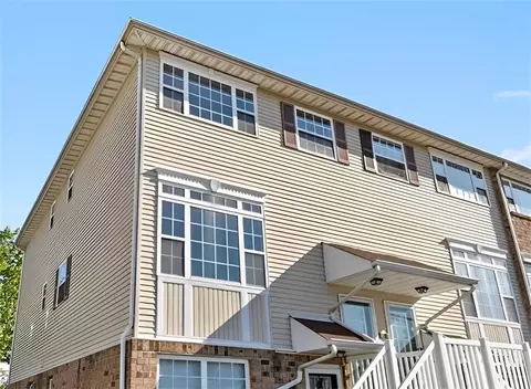 150 Mermaid Ln #280, New York, NY 10473
