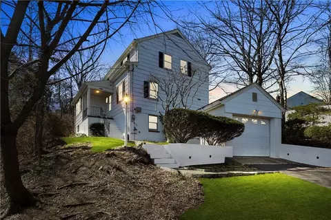 25 Walnut St, Greenburgh, NY 10607