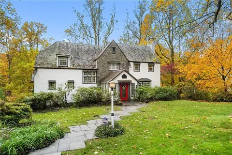 94 Hillair Cir, White Plains, NY 10605