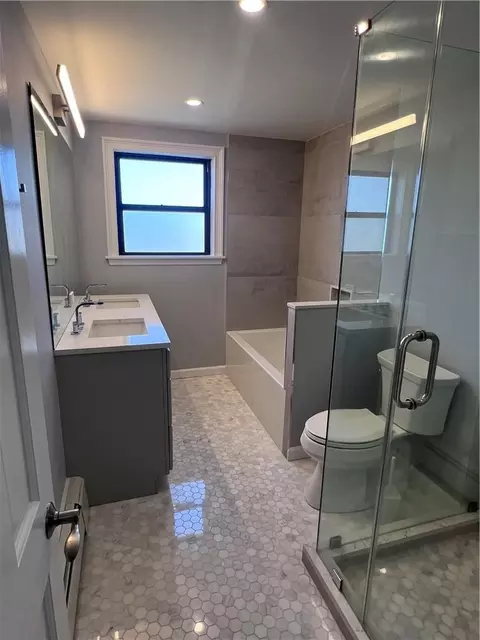 2540 Colden Ave, New York, NY 10469