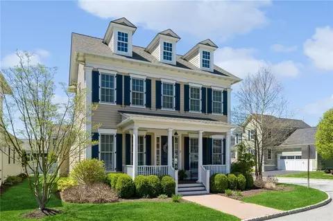 2 Coe Cir, Warwick, NY 10990