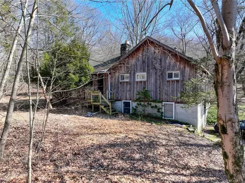 1384 Route 55, La Grange, NY 12540