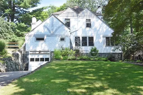 220 Villard Ave, Greenburgh, NY 10706