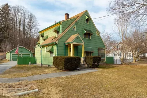 885 Dutchess Tpke, Poughkeepsie, NY 12603
