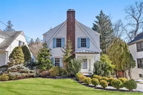 23 Hillside Ter, Greenburgh, NY 10533