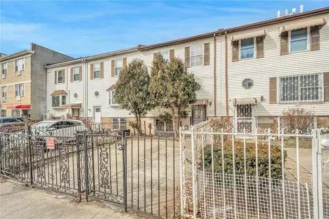 2115 Harrison Ave, New York, NY 10453