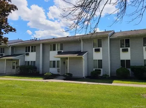 79111559 Ruth Ct, Middletown, NY 10940