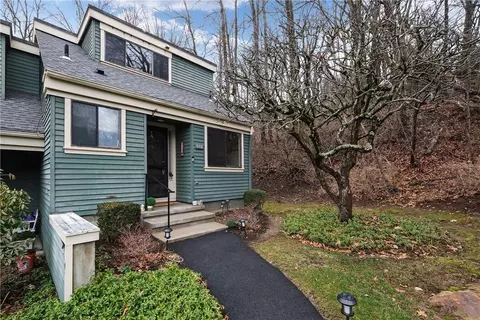51 Heritage Hls #D, Somers, NY 10589