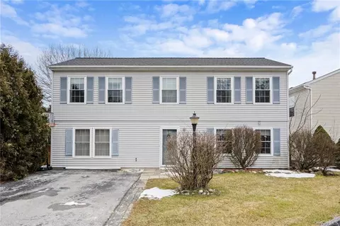 3 Taconic St, Poughkeepsie, NY 12603