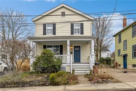 23 Van Houten St, Clarkstown, NY 10960