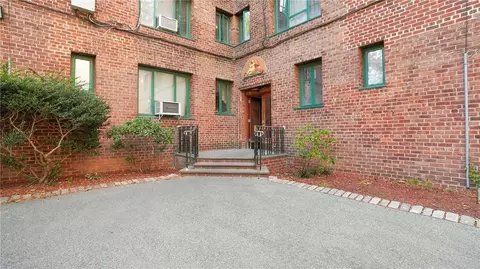 1560 Unionport Rd #3H, New York, NY 10462